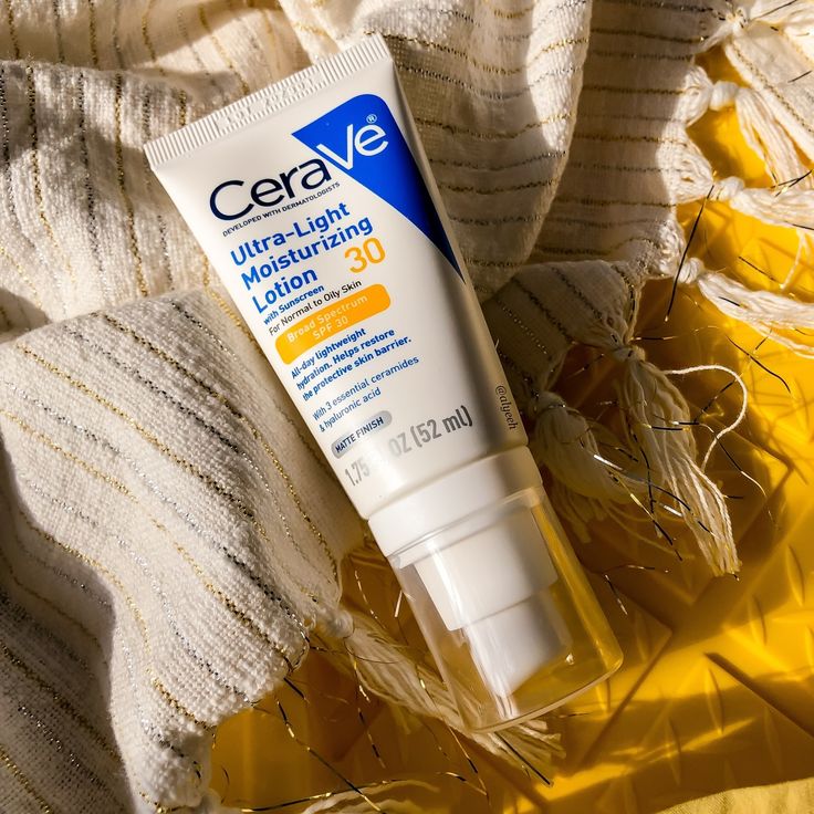 CeraVe Sunscreen Ultra-Light Moisturizing Face Lotion SPF 30
