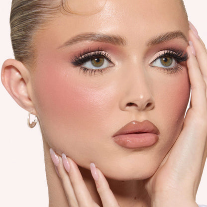 HUDA BEAUTY Blush Filter Blurring Blushlighters Palette - Toasty Peach